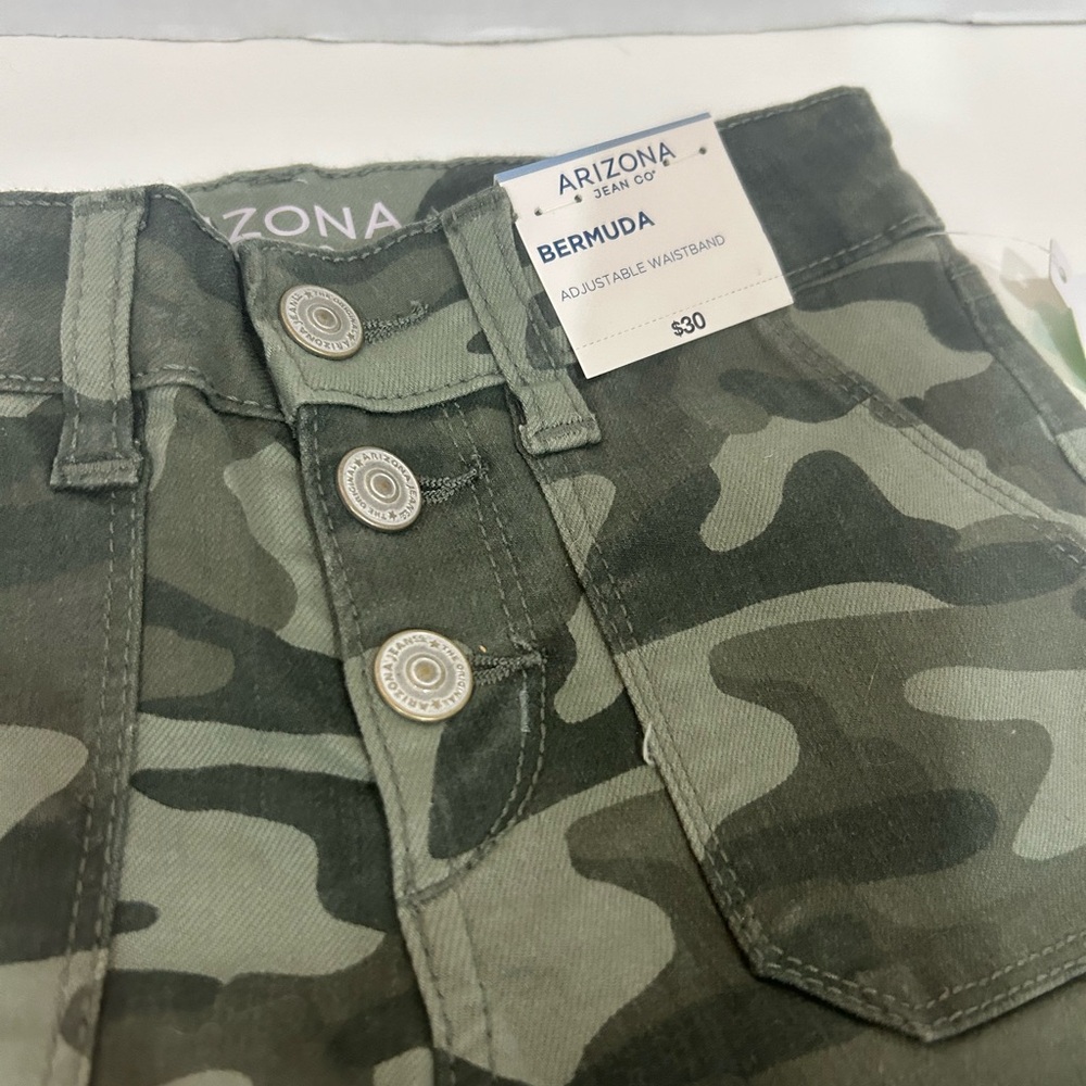 NEW Arizona Jean Co Kids Bermuda Shorts 7 reg